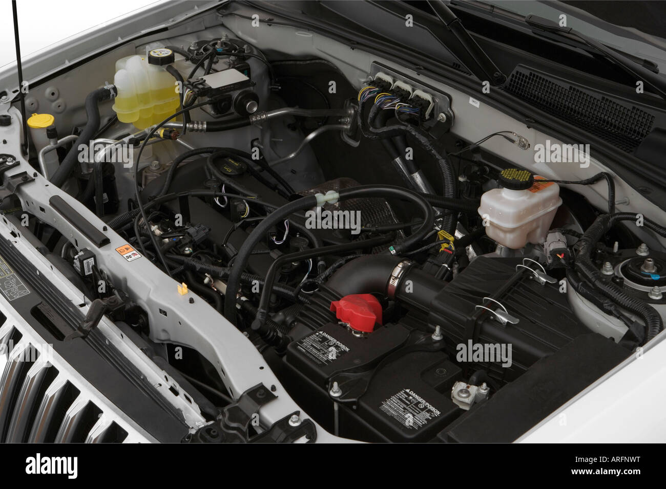 2008 Mercury Mariner in White Engine Stock Photo Alamy