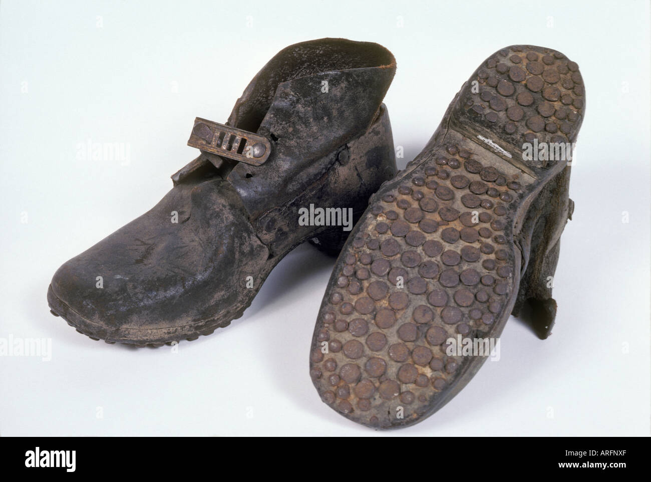 soldiers shoes