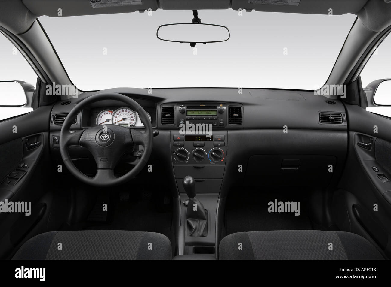 2008 Toyota Corolla S in Silver - Dashboard, center console, gear shifter  view Stock Photo - Alamy