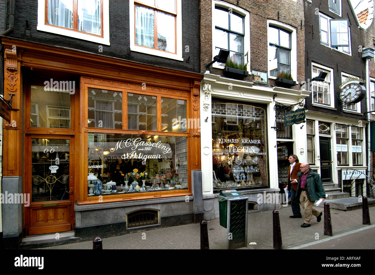 Amsterdam antique shops Nieuwe Spiegelstraat near Rijksmuseum