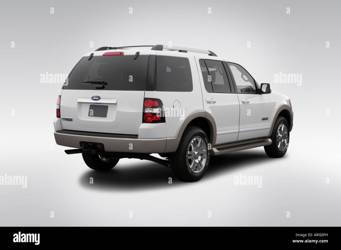 07 Ford Explorer Eddie Bauer In White Rear Angle View Stock Photo Alamy 07 Ford Explorer Eddie Bauer In White Rear Angle View Stock Photo Alamy