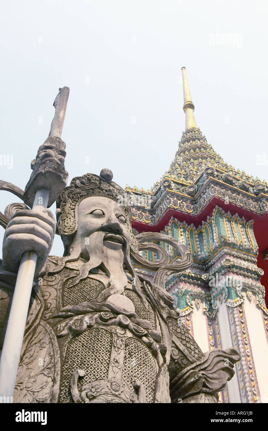 Statue at the Grand Palace in Bangkok Stock Photo - Alamy