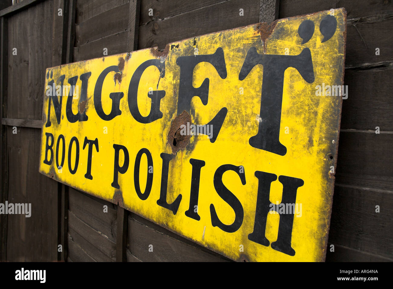 nugget boot polish