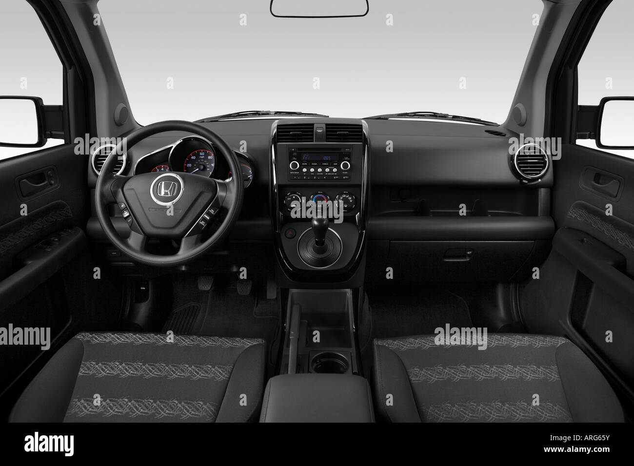 2007 Honda Element SC in Silver Dashboard, center console, gear