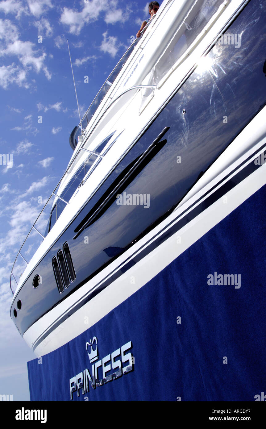 Southampton London boat show power motor boats and yachts yachting