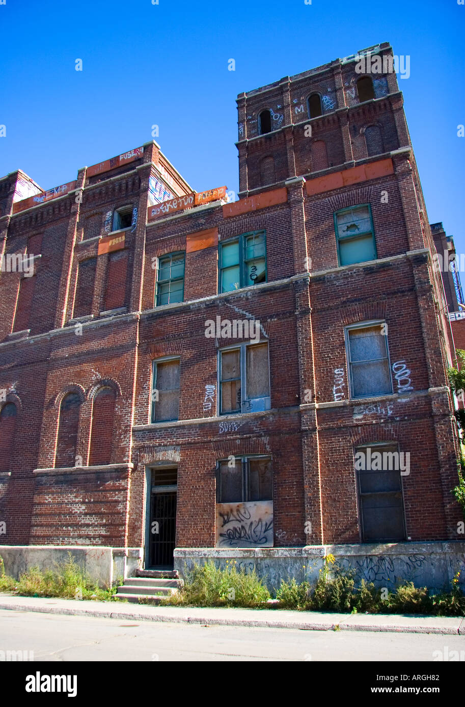 Abandoned factory building in Montreal Stock Photo - Alamy