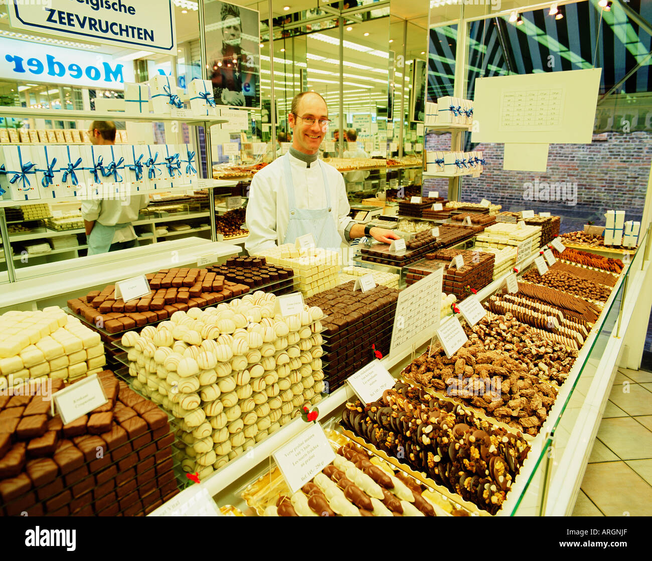 BELGIUM BRUGES BELGIAN CHOCOLATE SHOP Stock Photo Alamy
