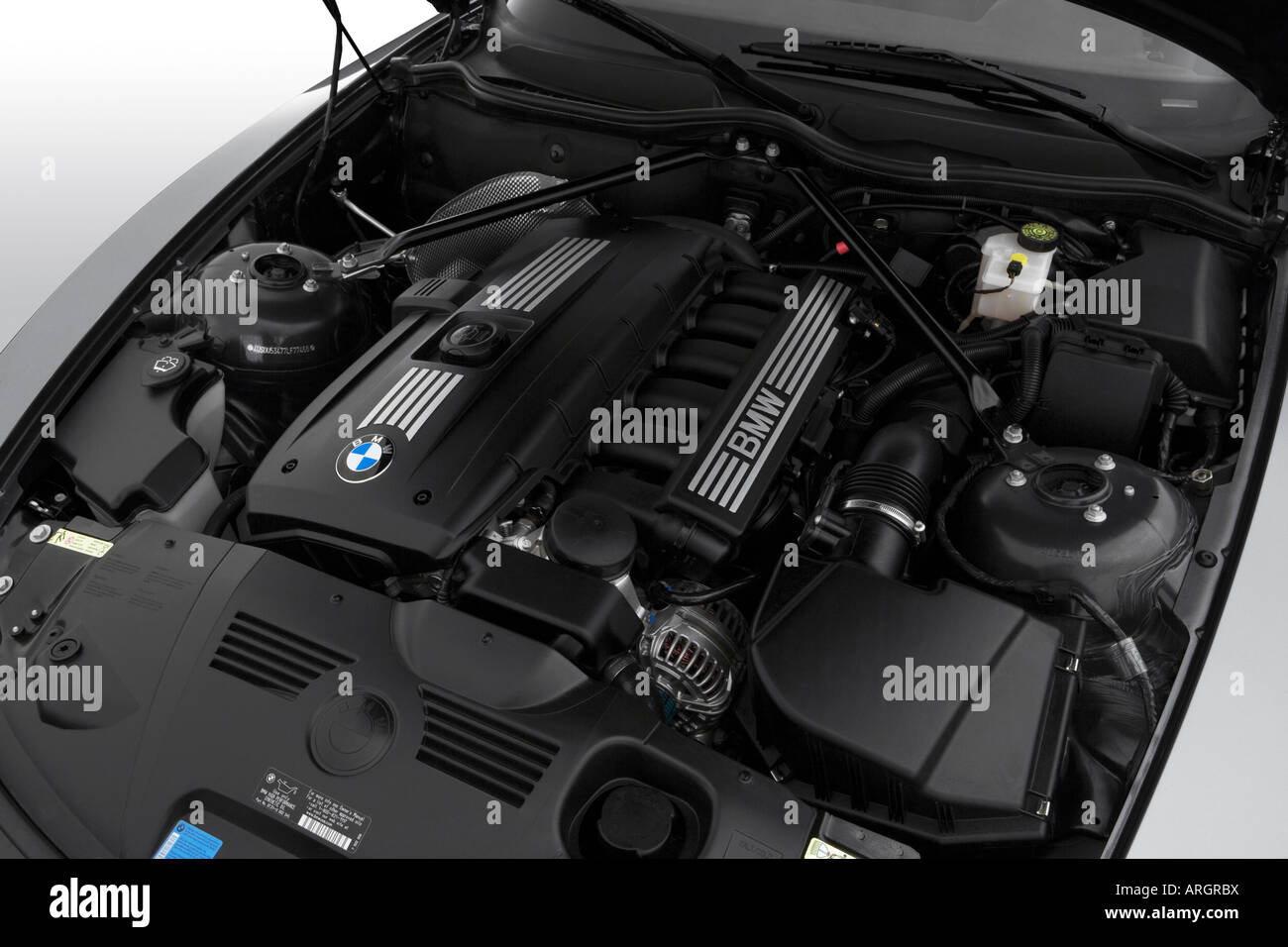 07 Bmw Z4 Coupe 3 0si In Silver Engine Stock Photo Alamy 07 Bmw Z4 Coupe 3 0si In Silver Engine Stock Photo Alamy