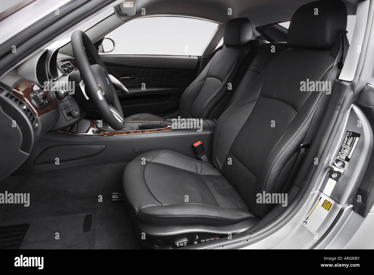2007 Bmw Z4 Coupe 3.0Si In Silver - Front Seats Stock Photo - Alamy