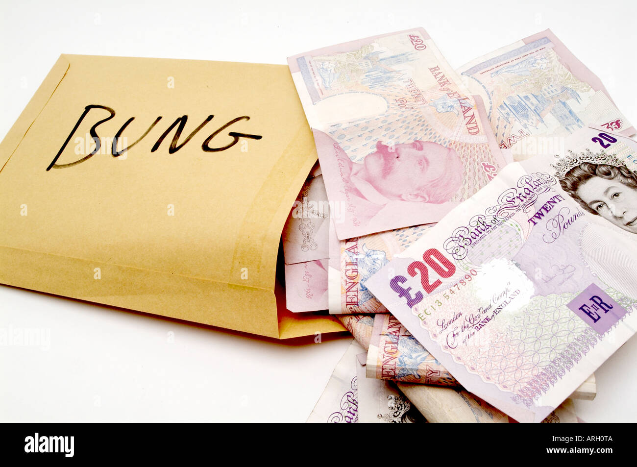 corrupted-bung-corruption-corrupt-bribe-bribary-money-pounds-brown-ARH0TA.jpg