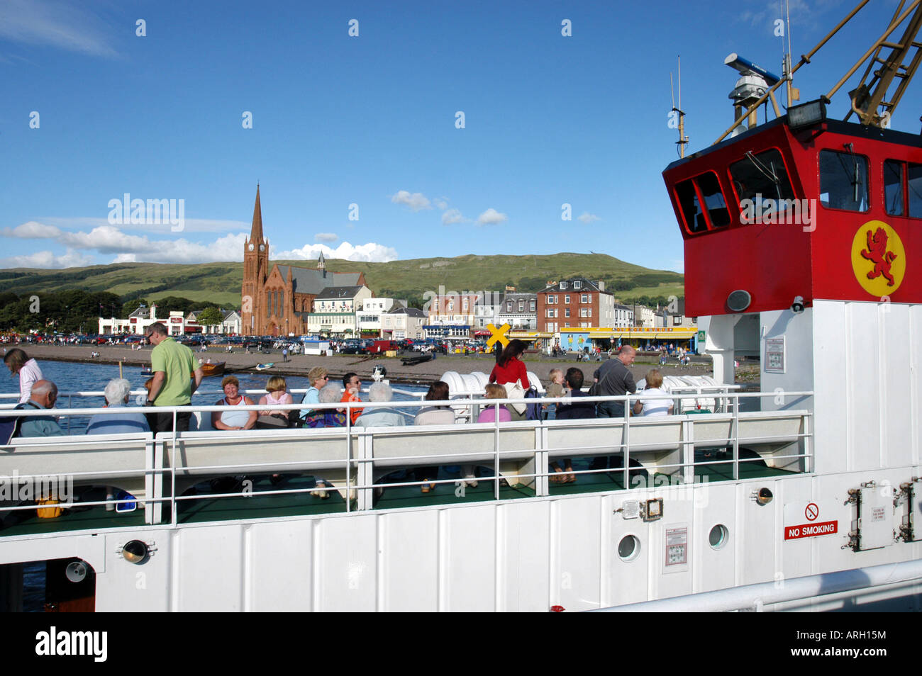 Largs to Isle of Cumbrae Cal Mac ferry with Largs in background Stock Photo Alamy