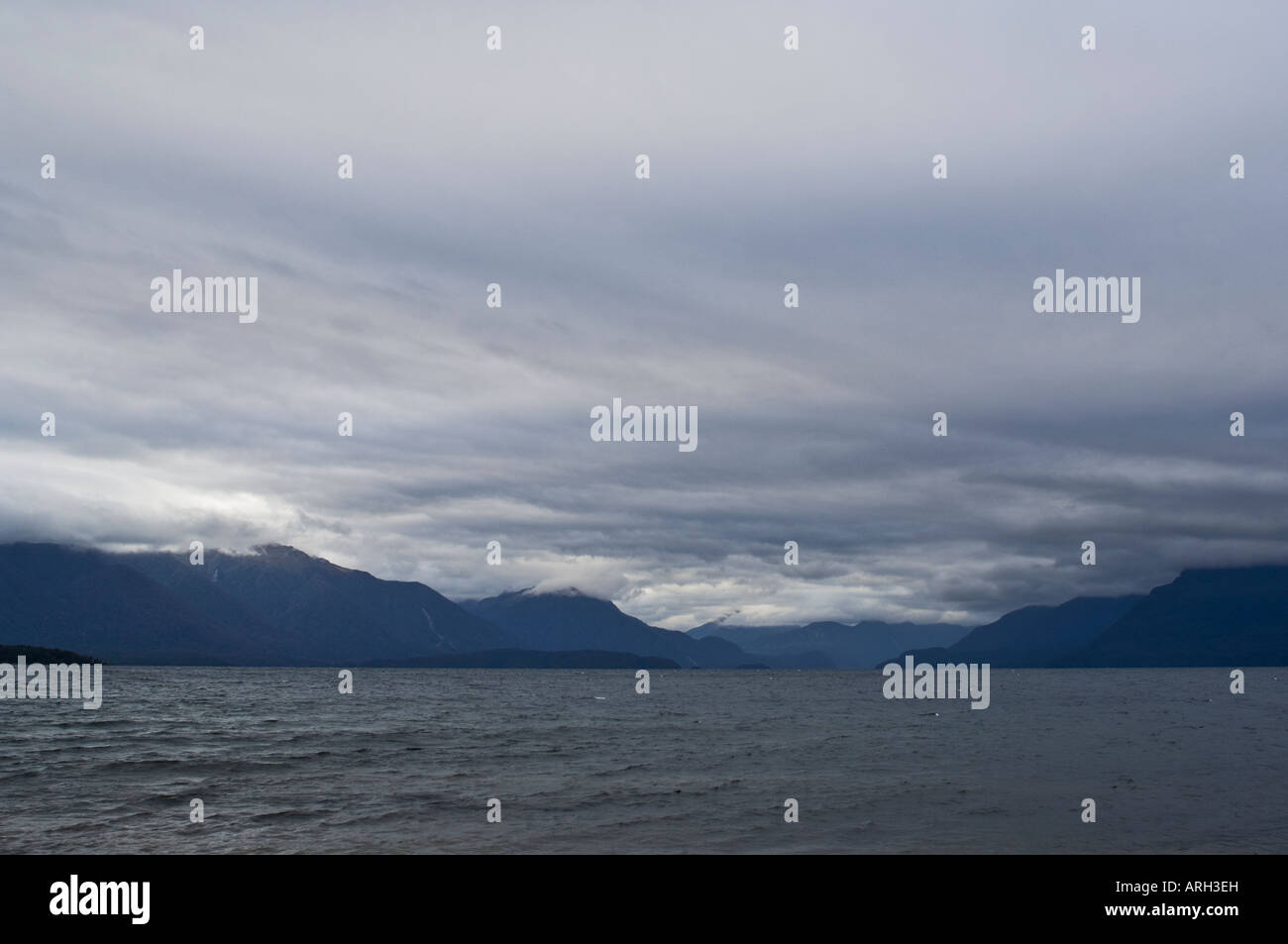 South island water sky stormy hi-res stock photography and images - Alamy