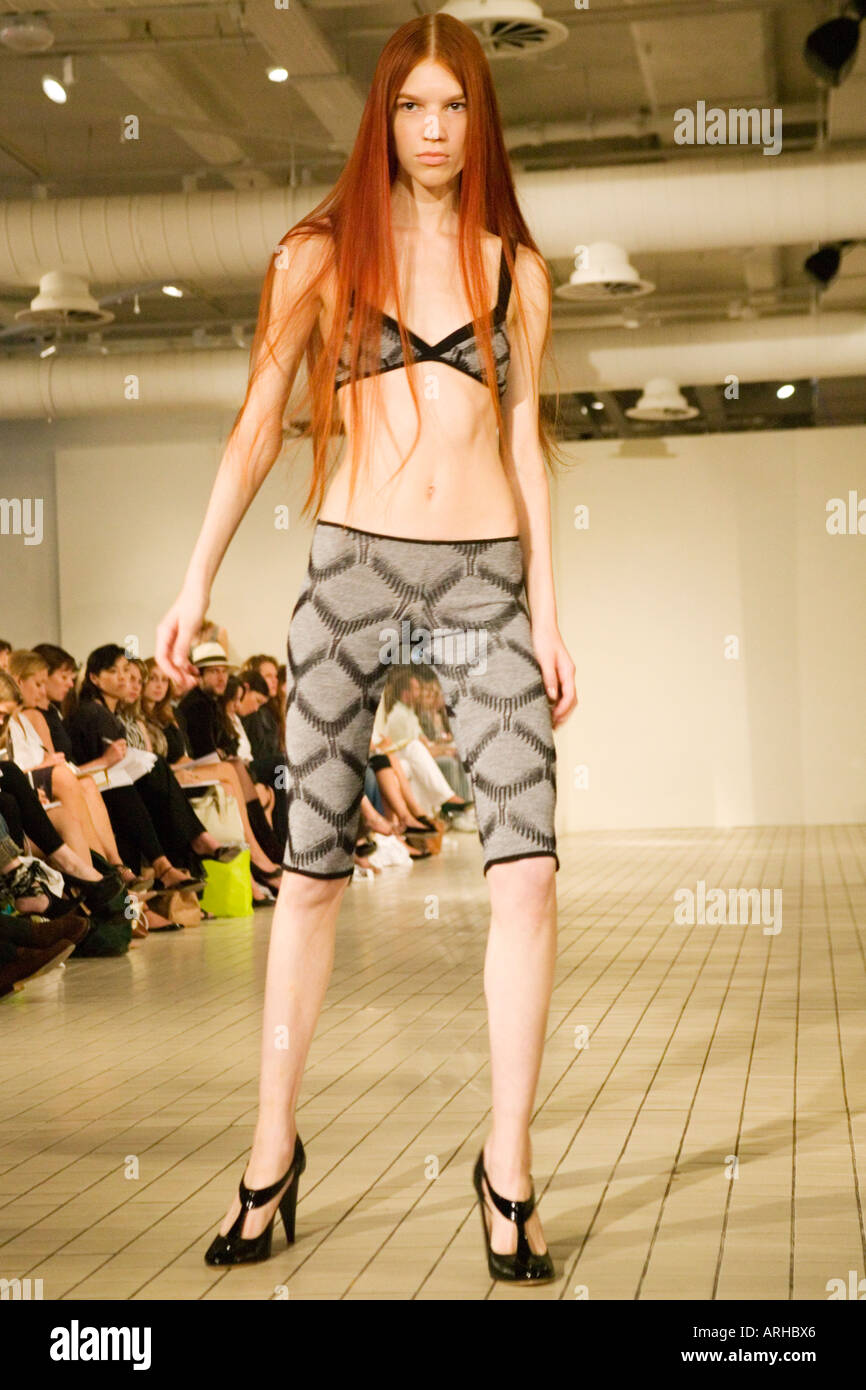 Skinny model runway hi-res stock photography and images - Alamy