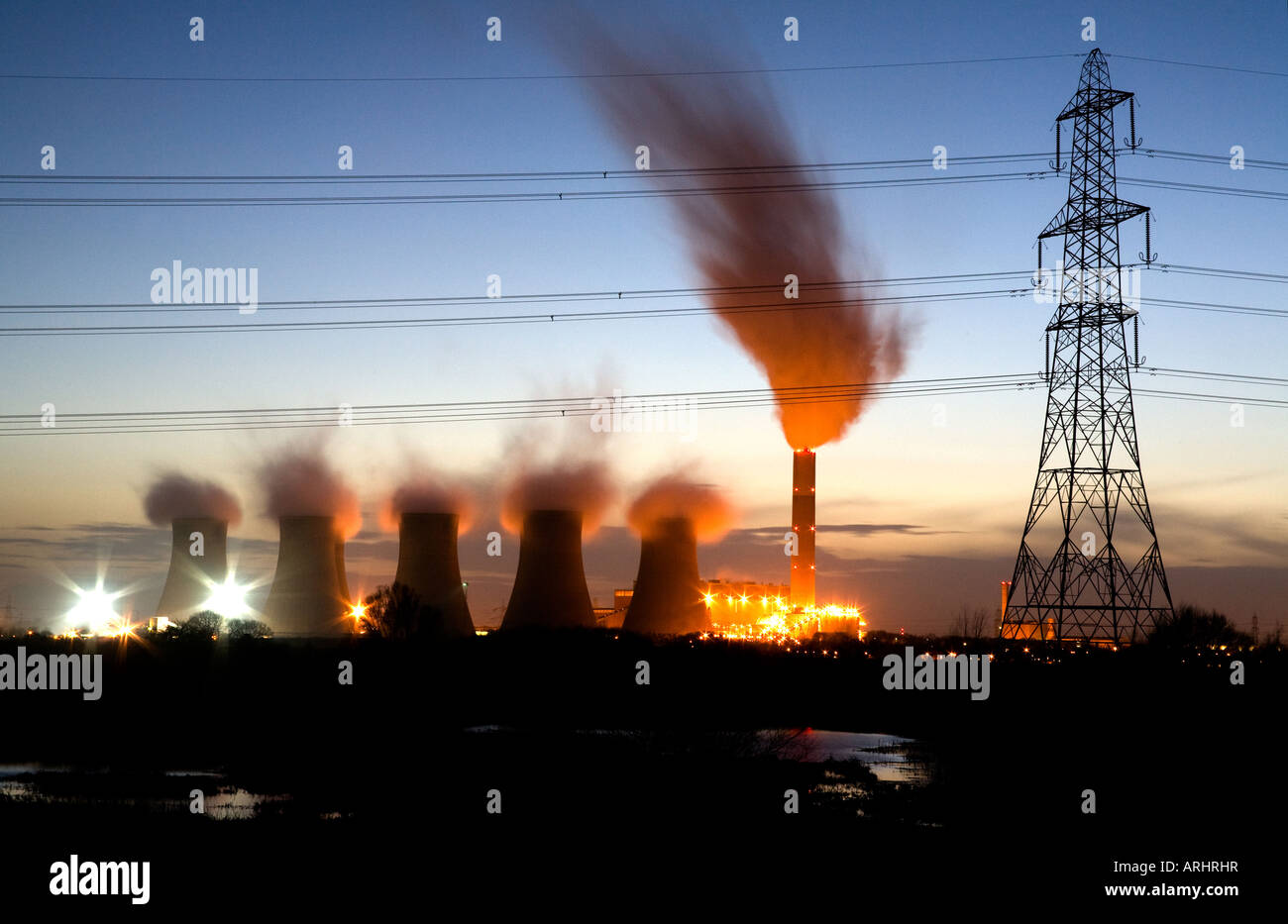 Cottam Power Station at Night on River Trent England Stock Photo - Alamy