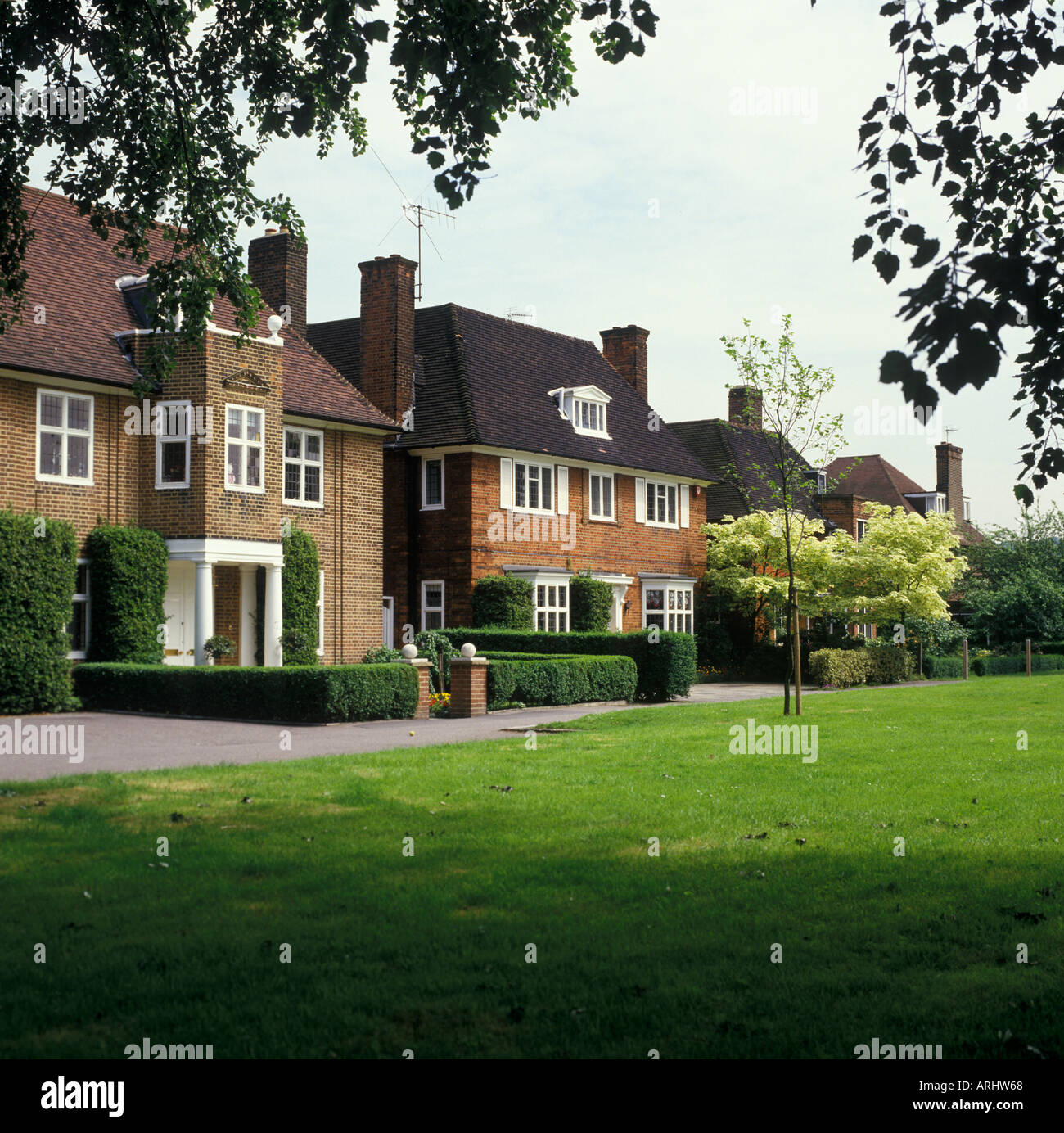 Hampstead garden suburb hires stock photography and images Alamy