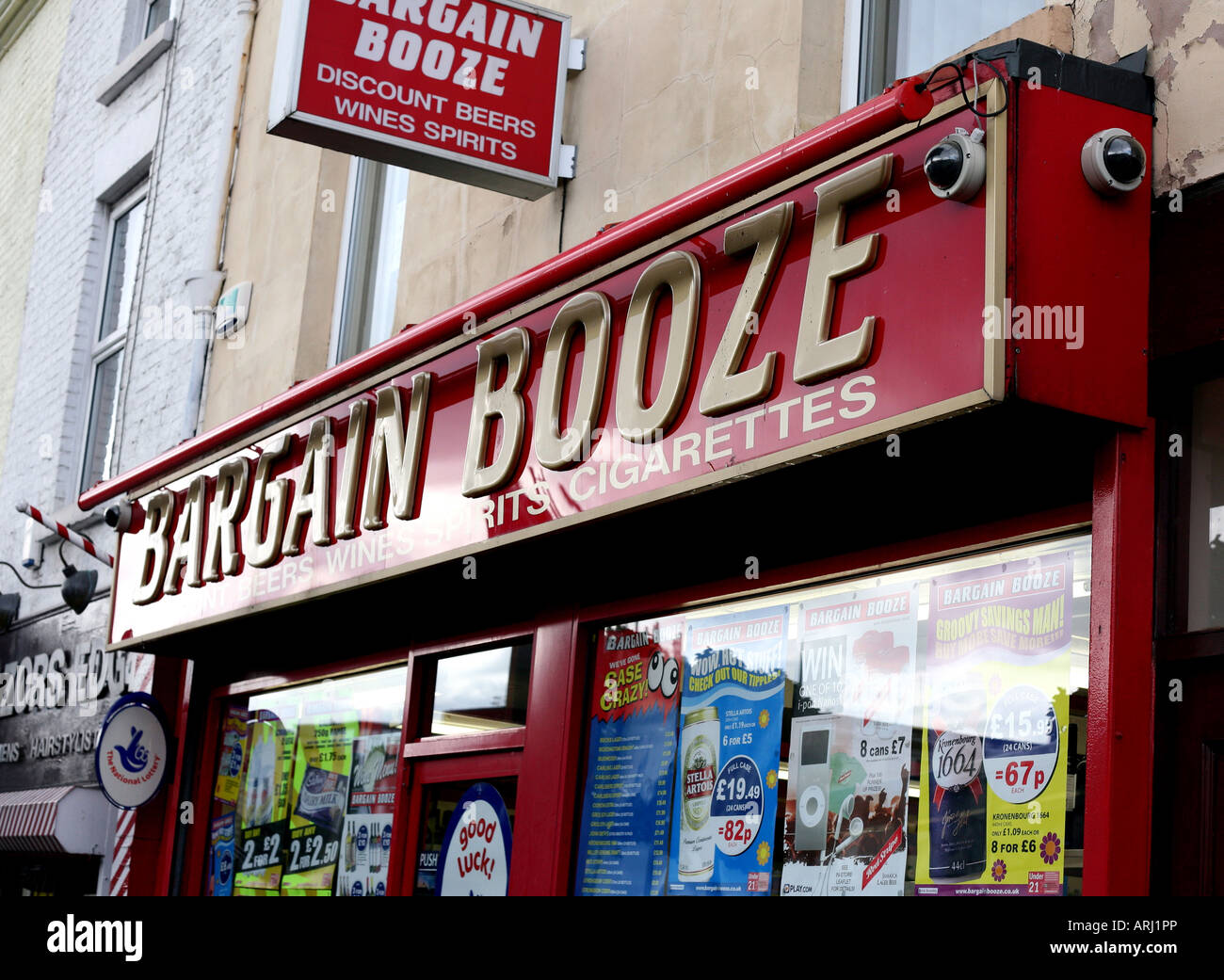 Branch of chain of off licences Bargain Booze in Liverpool Stock Photo