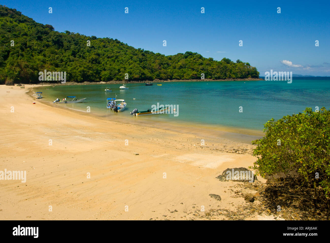 Parque Nacional Isla De Coiba Hi res Stock Photography And Images Alamy