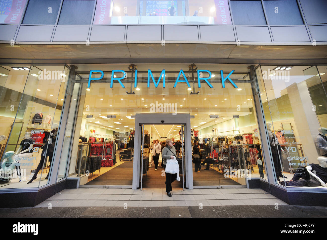 Glasgow High Street Shops Primark Argyle Street Stock Photo Alamy