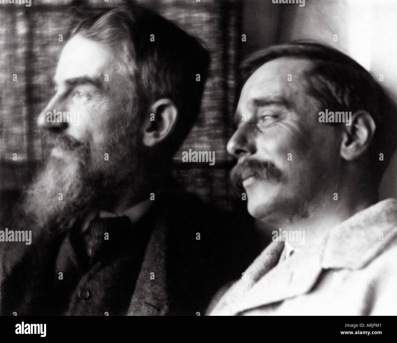BERNARD SHAW at left with fellow British writer HG Wells about 1936 Stock Photo