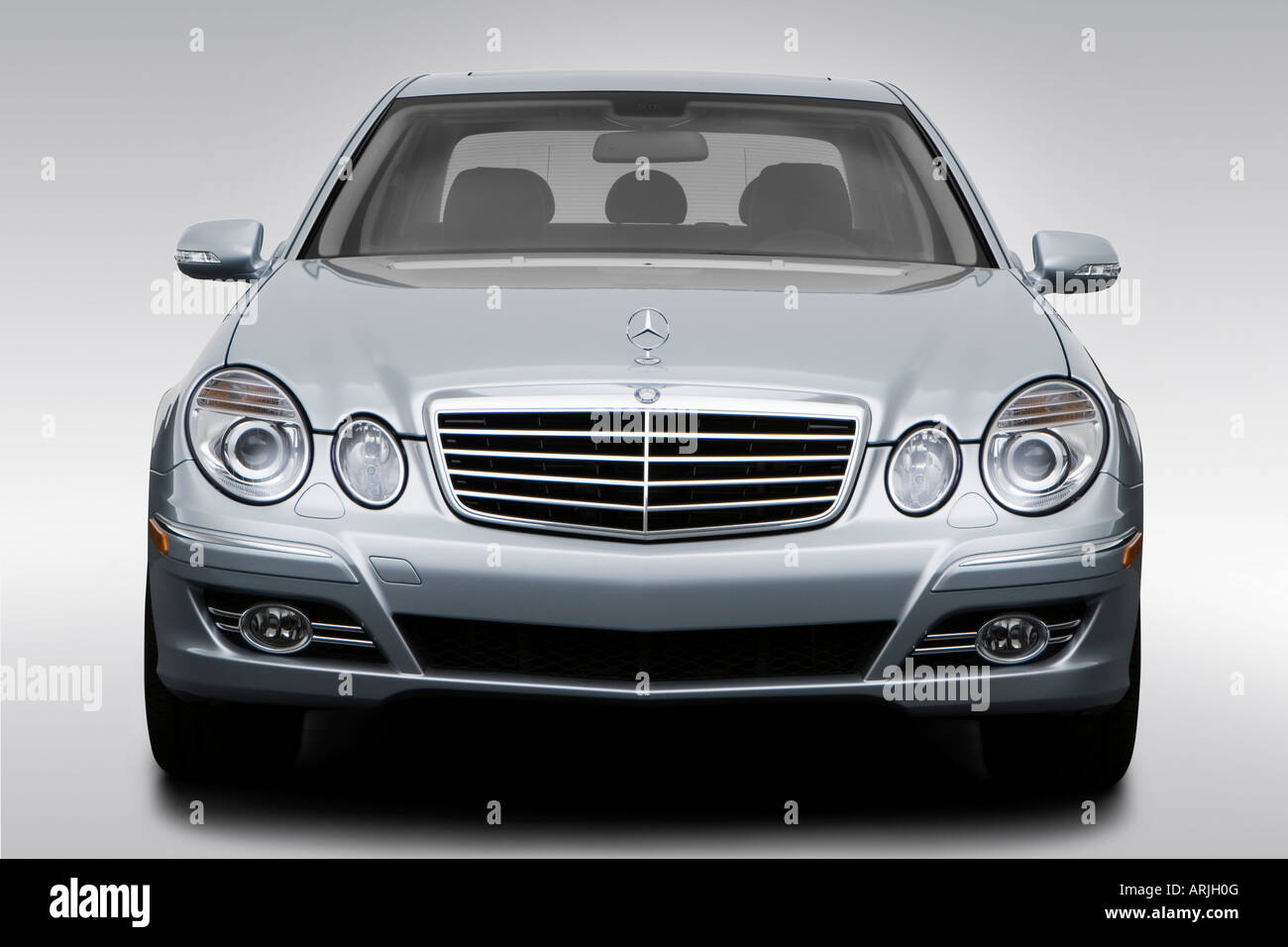 2008 Mercedes-Benz E-Class E550 in Silver - Low/Wide Front Stock Photo