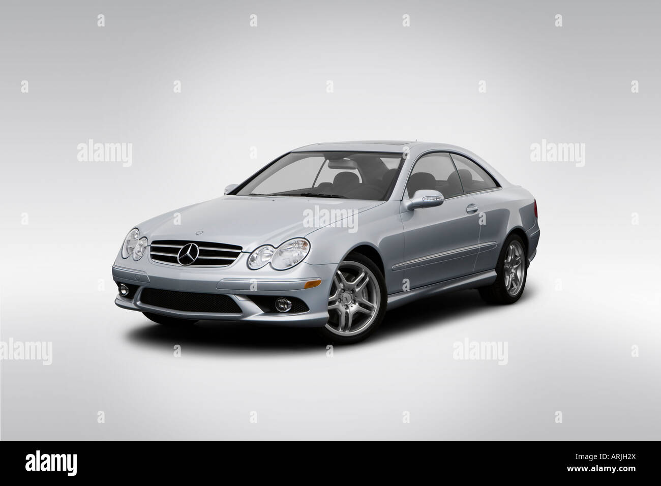 2008 Mercedes-Benz CLK-Class CLK550 in Silver - Front angle view Stock ...