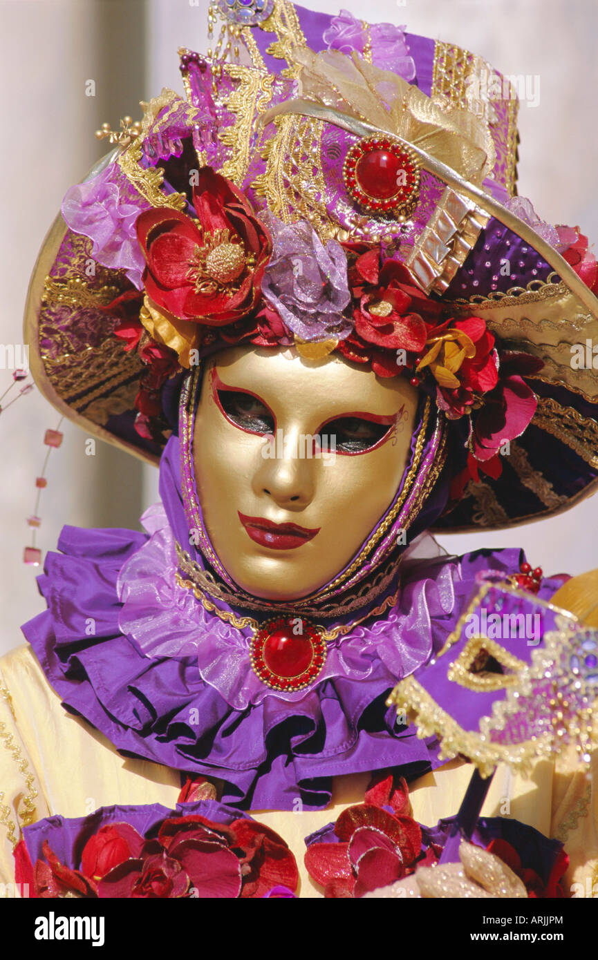 Wearing her carnival costume hi-res stock photography and images - Alamy