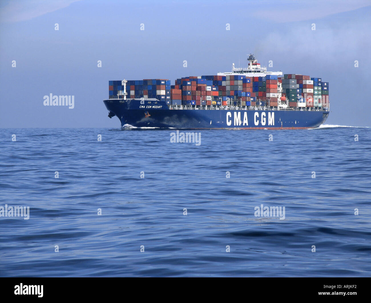 container-ship-cma-cgm-mozart-underway-in-the-english-channel