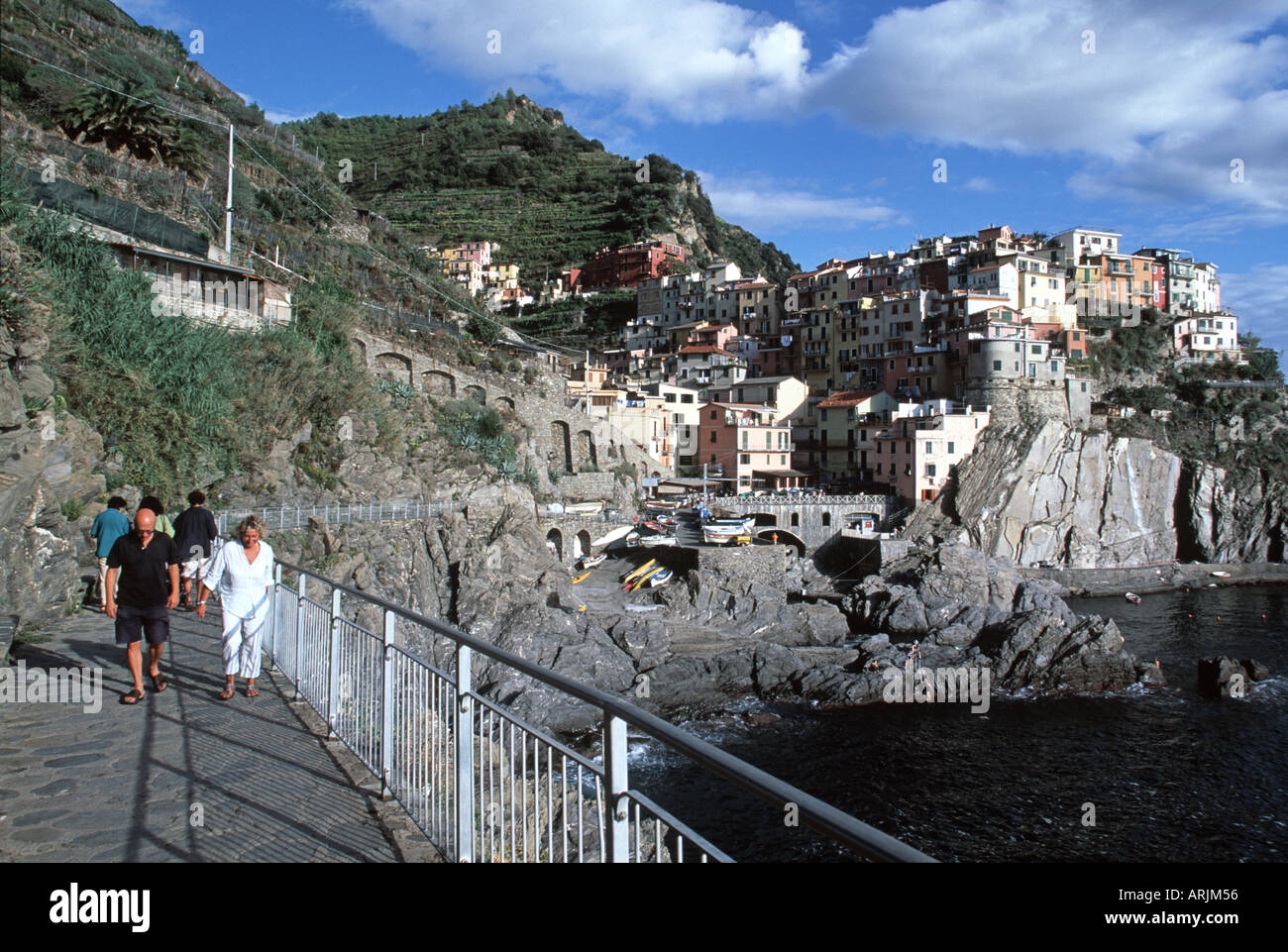Riomaggiore to manarola coastal walk hi-res stock photography and ...