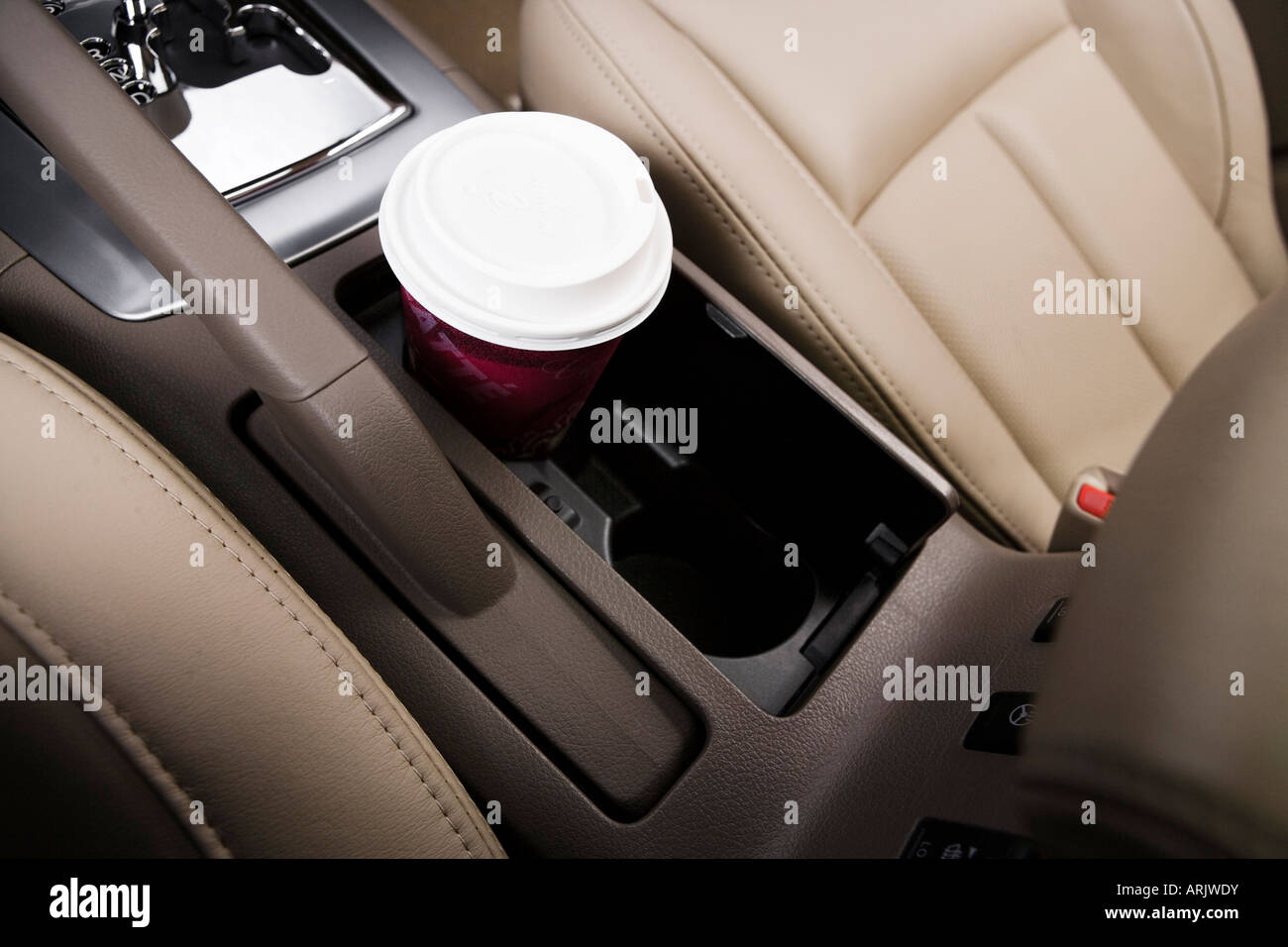Nissan Maxima: Cup holders Nissan Maxima: Cup holders