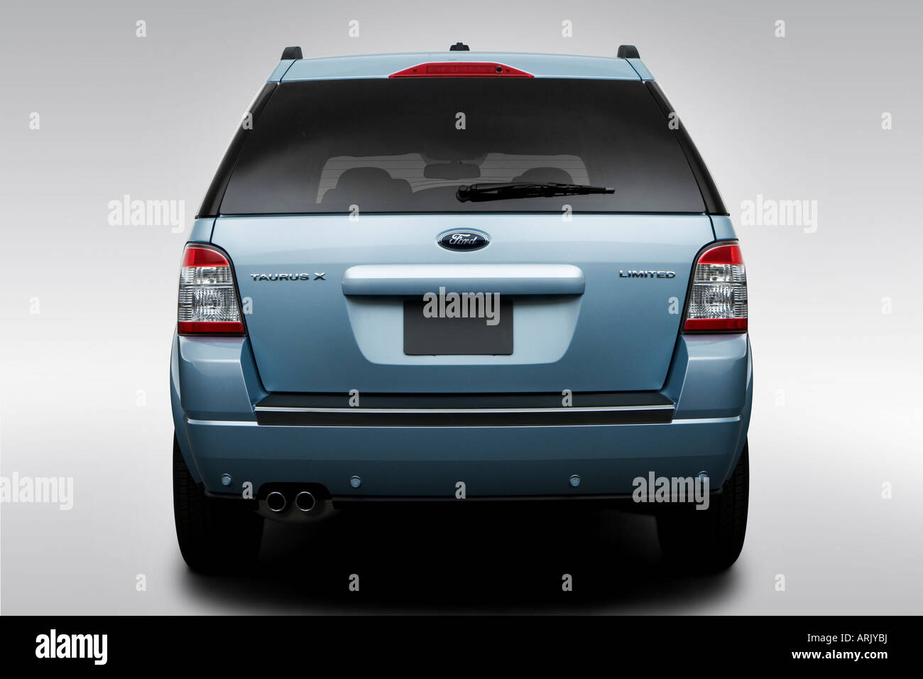 Ford Tourus Rear 2008 Ford Taurus X in Blue - Low/Wide Rear Stock Photo - Alamy