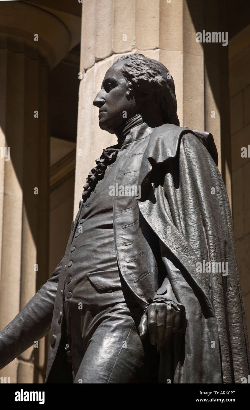 Bronze statue of GEORGE WASHINGTON FEDERAL HALL NEW YORK CITY Stock Photo
