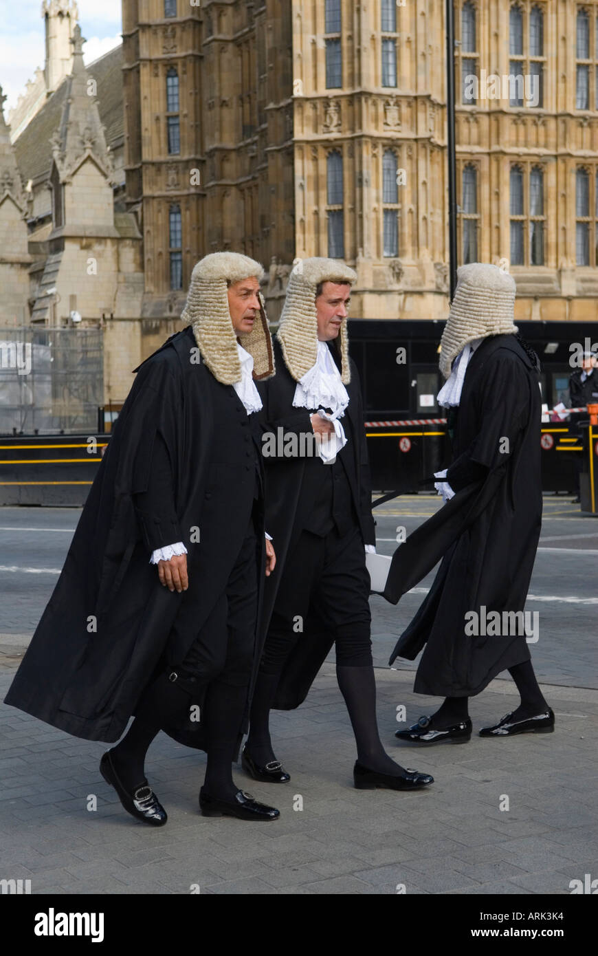 Lawyers Barristers Judges in wigs and gowns London, Lord Chancellors Breakfast. Westminster Uk England 2000s About turn, indecision a change of mind. Stock Photo