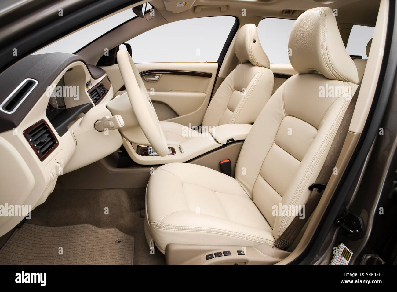 2008 Volvo XC70 in Gray Front seats Stock Photo Alamy