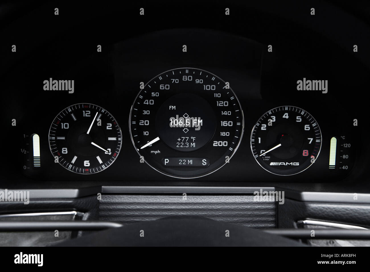 Mercedes-Benz E-Class: Tachometer Mercedes-Benz E-Class: Tachometer