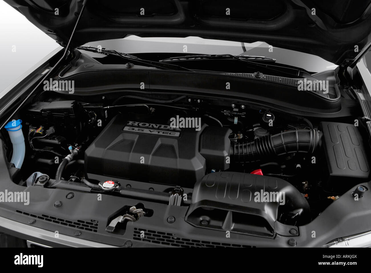 Ridgely Engine 2008 honda ridgeline rtl in hi-res stock photography and images - Alamy