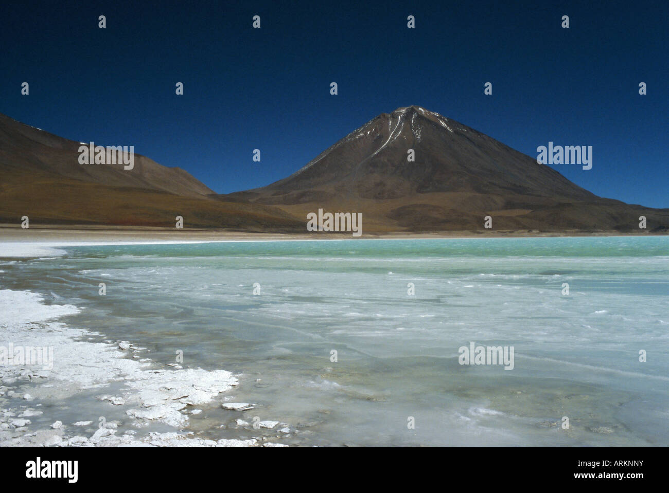 Licancabur Volcano Lago Verde Salar De Uyuni Bolivia South America licancabur-volcano-lago-verde-salar-de-uyuni-bolivia-south-america