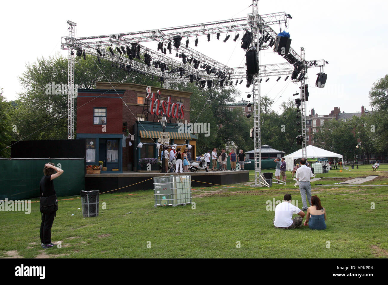 Shakespeare in the park. An updated rehearsal of 'The Taming of the Shrew' on Boston Common, Boston, Massachusetts. Stock Photo