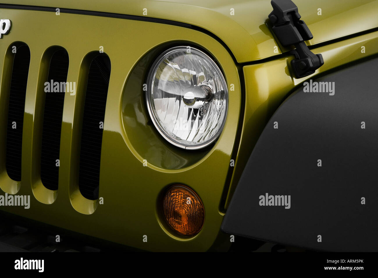 2008 Jeep Wrangler Unlimited X in Green - Headlight Stock Photo - Alamy