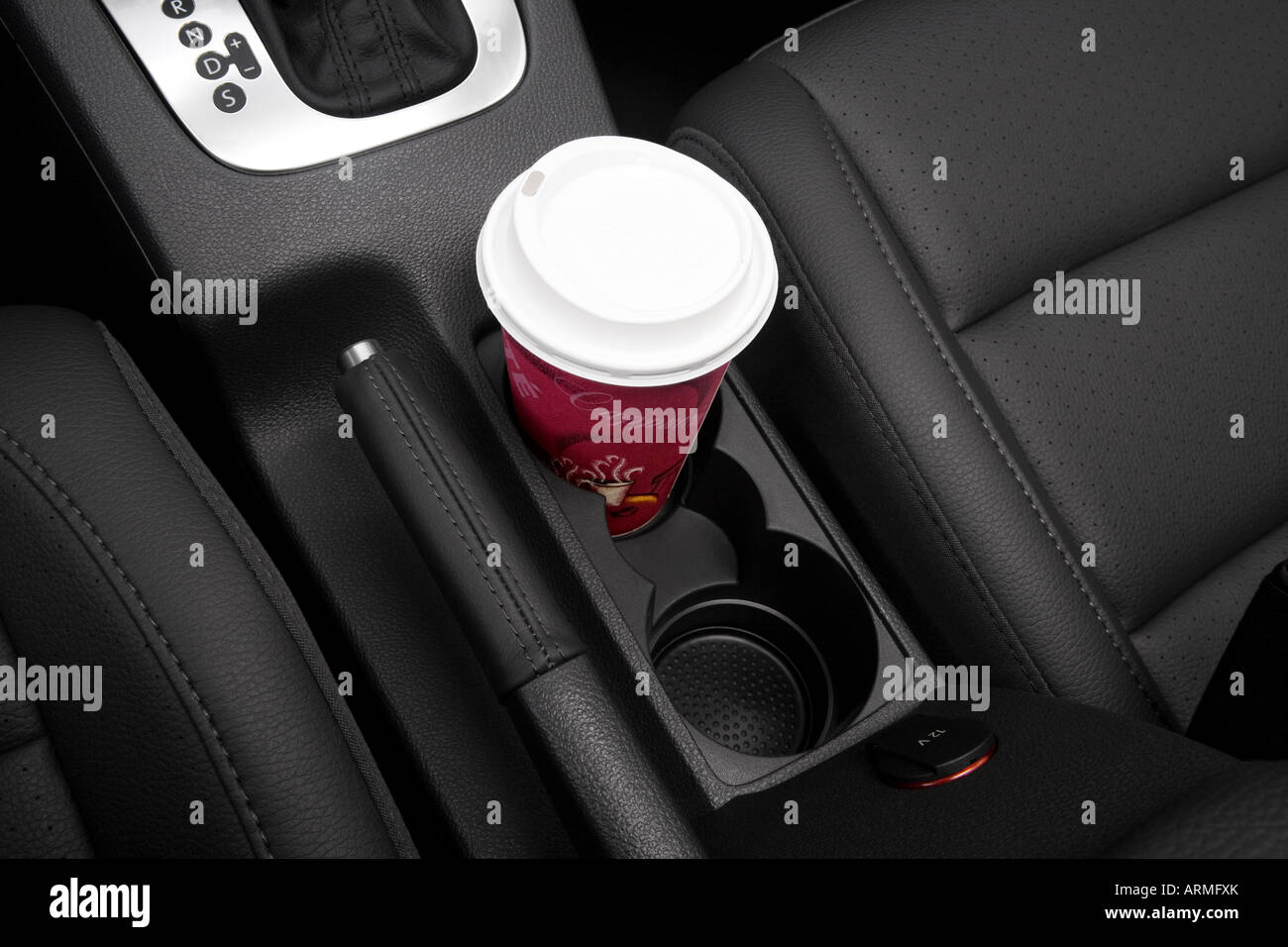 2008 Volkswagen Jetta SE in Blue - Cup Holder with Prop Stock Photo - Alamy