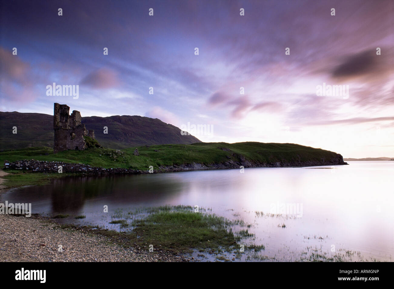 Sunrise scotland silhouette beach hi-res stock photography and images ...