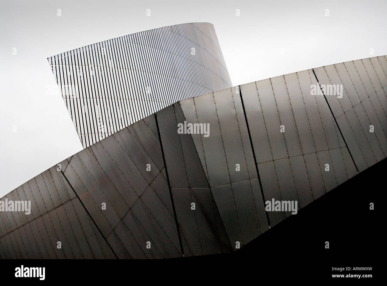 IMPERIAL WAR MUSEUM NORTH MANCHESTER DESIGNED BY DANIEL LIBESKIND  2008 Stock Photo