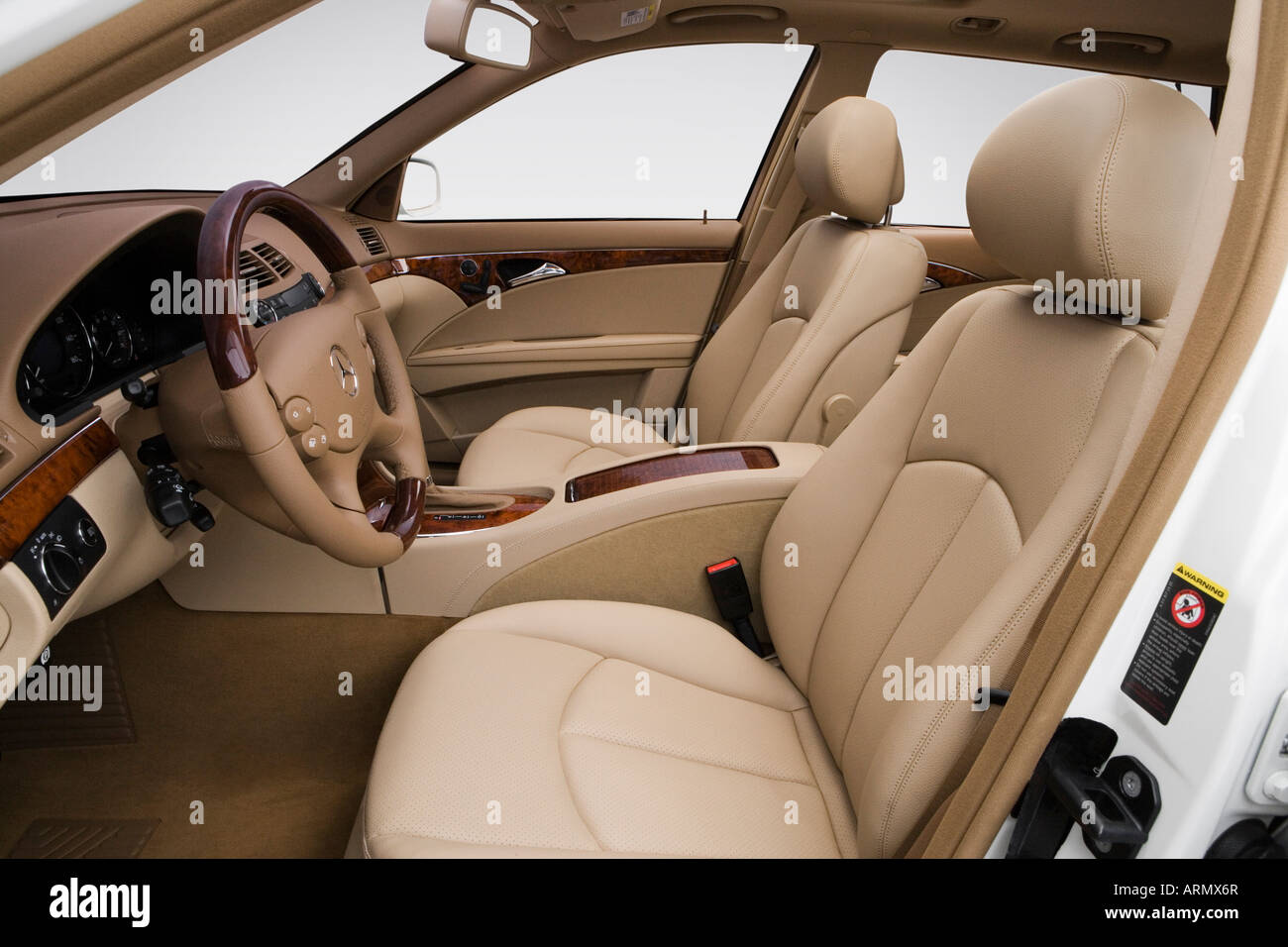 08 Mercedes Benz E Class 50 4matic In White Front Seats Stock Photo Alamy
