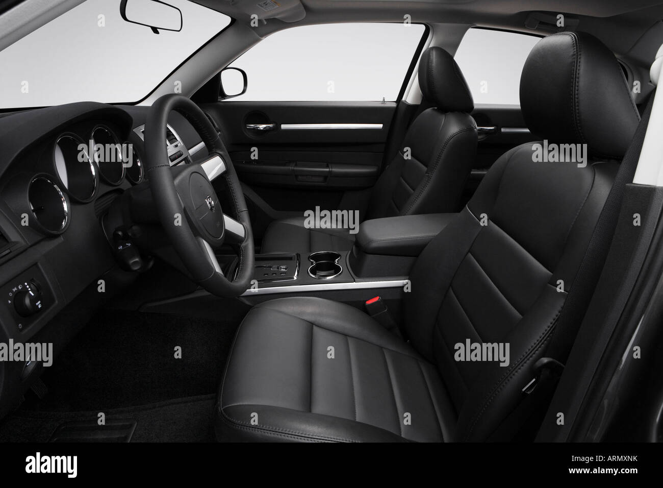 2008 dodge charger seats