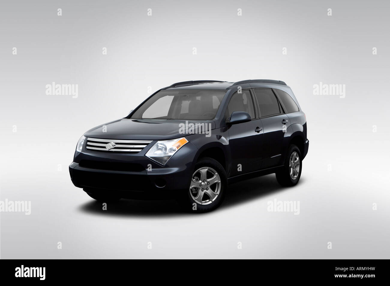 2008 Suzuki XL7 in Silver Front angle view Stock Photo Alamy