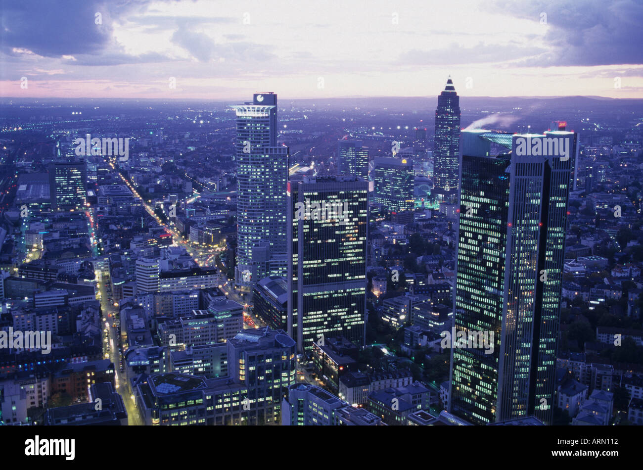 Skyline skyscrapers dusk hi-res stock photography and images - Alamy