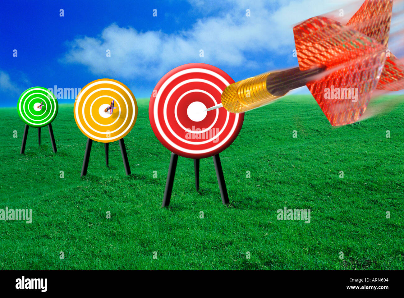 Flying dart game hires stock photography and images Alamy