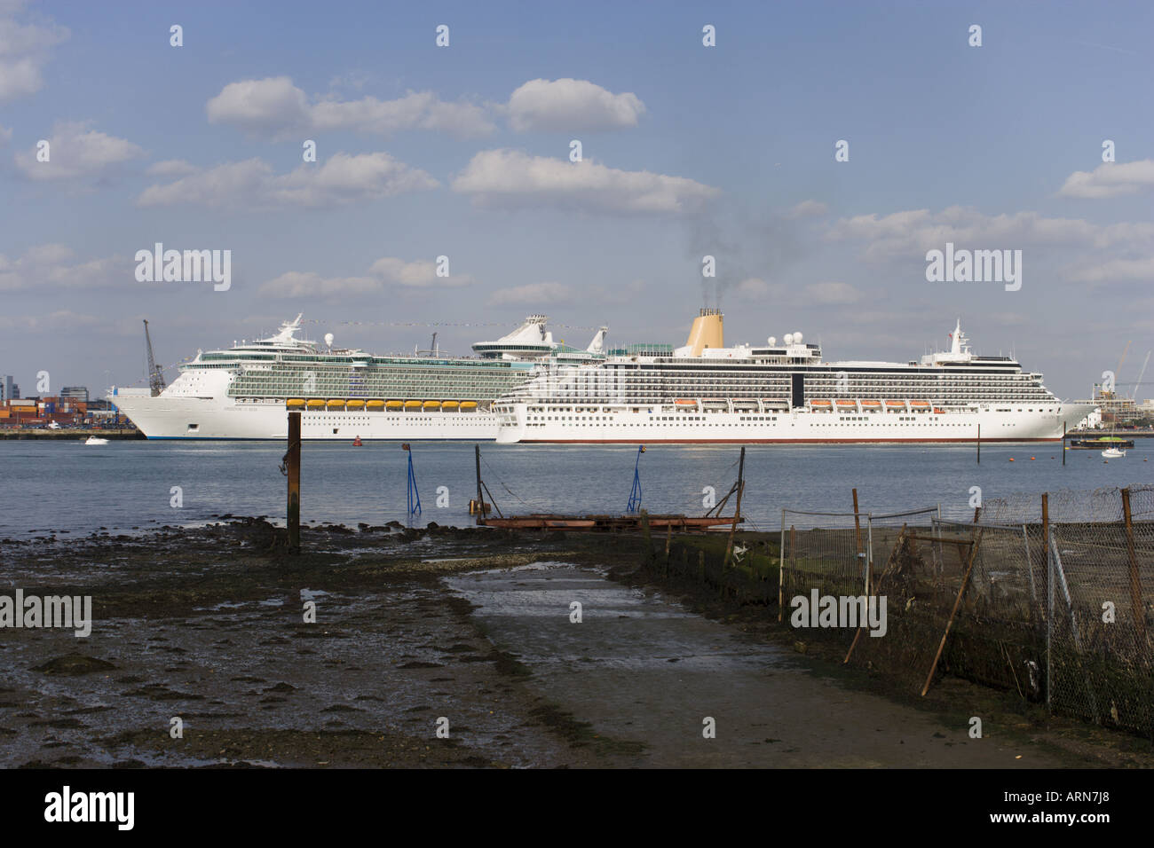 Freedom Of The Seas Ship High Resolution Stock Photography And Images Alamy