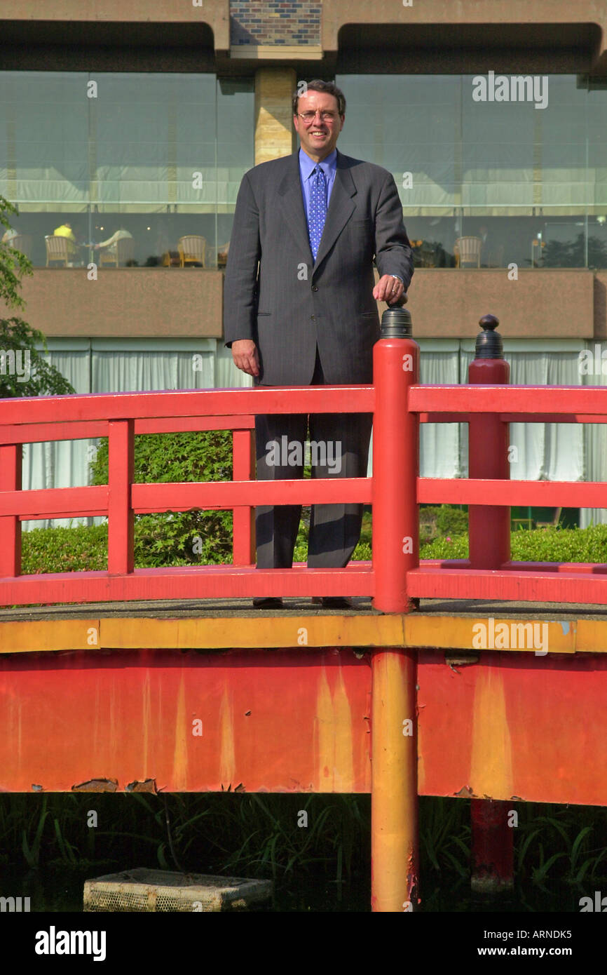 Dan Carp former CEO Eastman Kodak Company standing on footbridge in Tokyo PER0130 Stock Photo