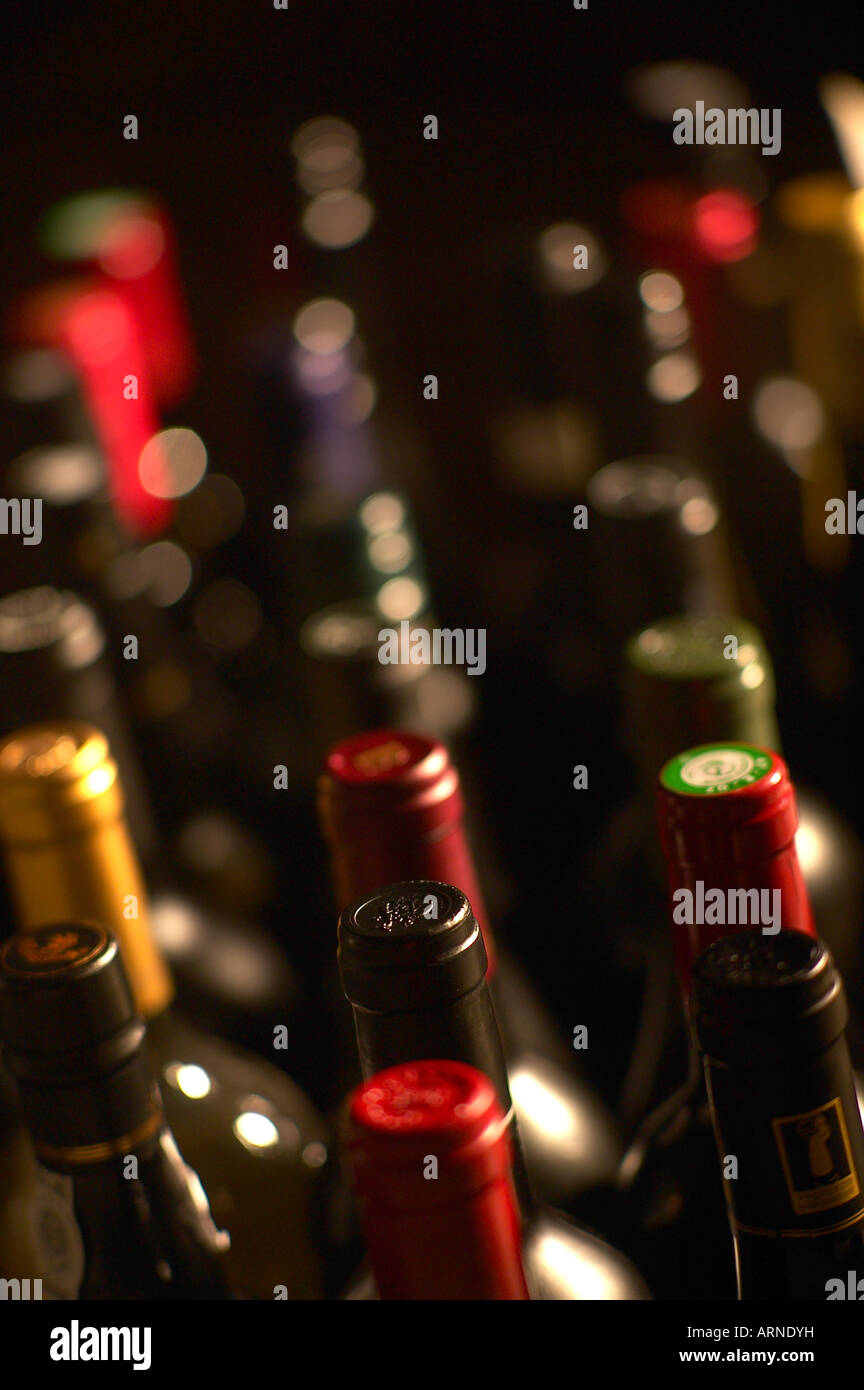 Bottles of wine in a row hi-res stock photography and images - Alamy