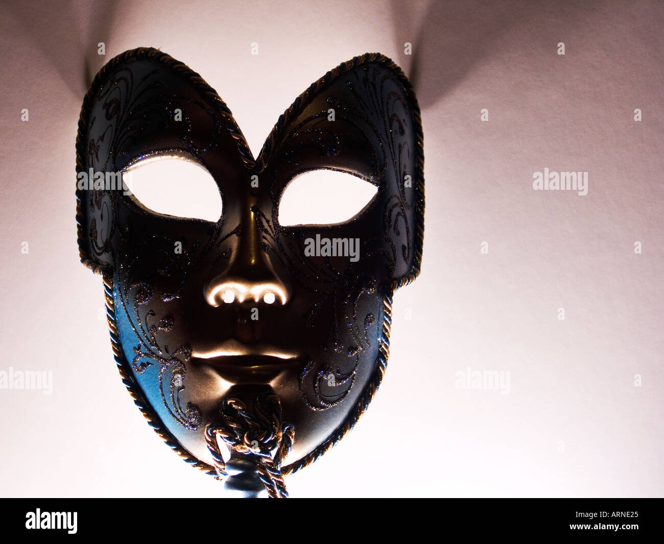 Gold mask from venice hi-res stock photography and images - Alamy